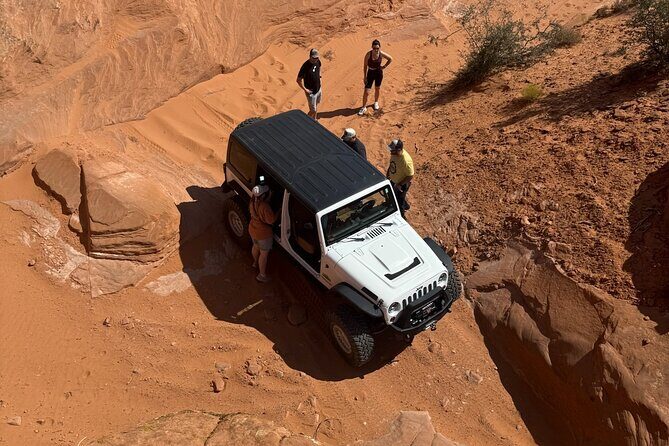 East Side Memorial - 4x4 Tour - The guide team, group feel, and safety vibe
