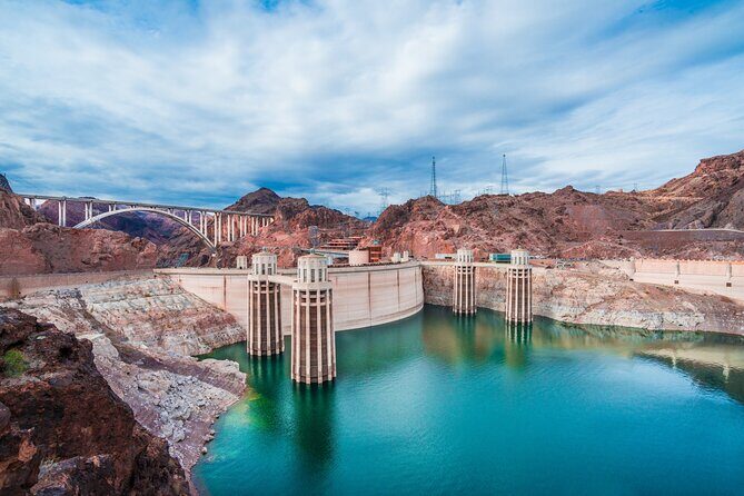 Hoover Dam Bridge Walk + Red Rock Canyon Combo Tour - Hemenway Park and the quick wildlife pause
