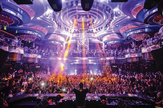 Las Vegas Club Crawl with Party Bus and Free Drinks - Key things to know for a smooth Strip night