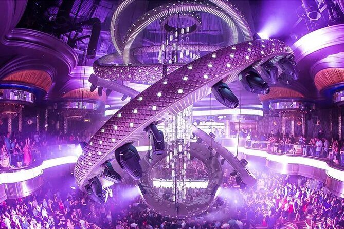 Las Vegas Club Crawl with Party Bus and Free Drinks - Party bus included: why it’s more than just transportation