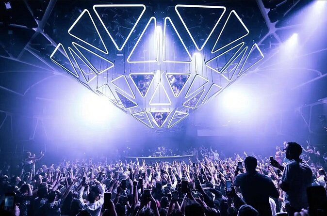Las Vegas: VIP Club Crawl with Party Bus, Express Entry & Drinks - Cover Charges and the Realities of VIP Perks