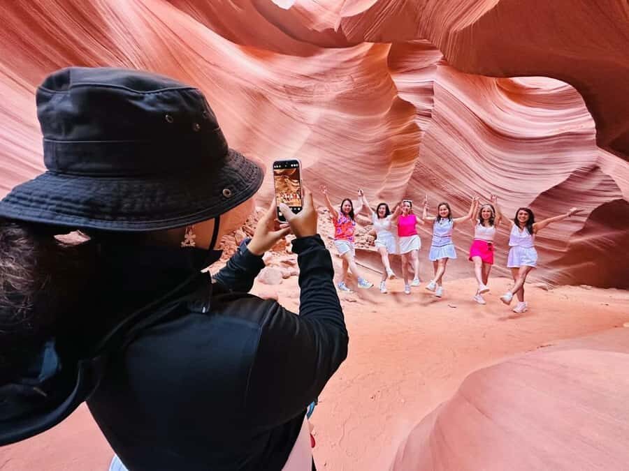 Page: Upper Antelope Canyon Walking Tour with Local Guide - Shuttle to the Entrance: Why the Canyon Starts Before You Walk