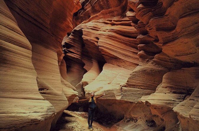 Private Buckskin Gulch Tour - Petroglyphs, fossils, and the best photo moments
