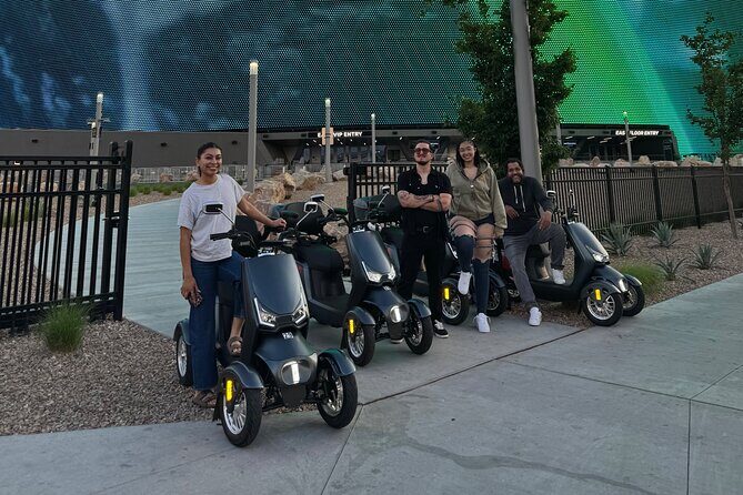 Scooter Tour of the Las Vegas Strip - Mid-Strip Stops: Gift Shop Time and Newer Resorts Like Fontainebleau